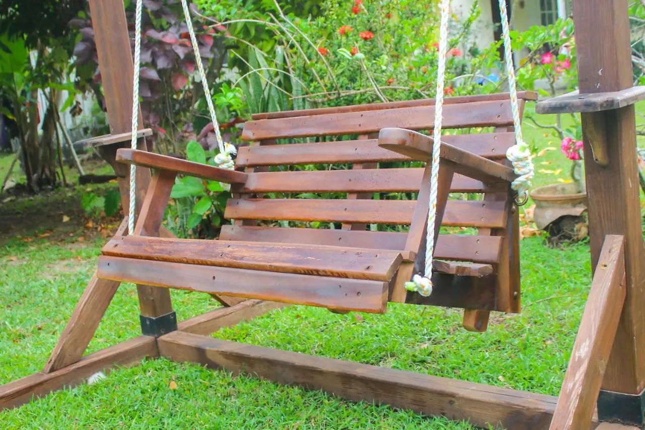 Hotel Log 33 Ocho Rios 0*,